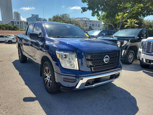 2021 Nissan Titan SV