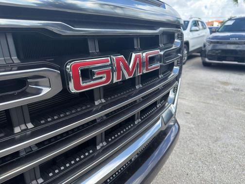 Onyx Black 2022 GMC Canyon AT4