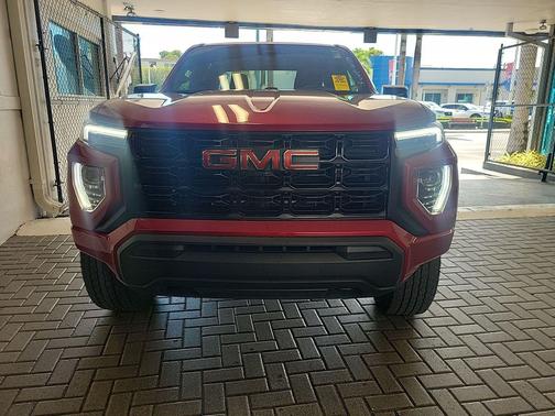 2024 GMC Canyon Elevation