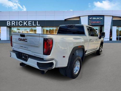 White Frost Tricoat 2023 GMC Sierra 3500 Denali
