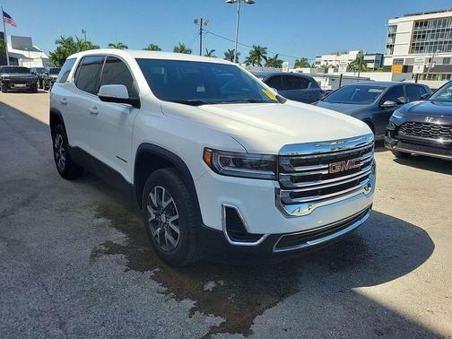 Summit White 2023 GMC Acadia SLE