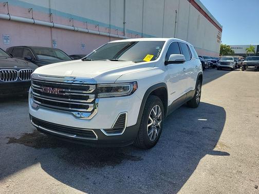 Summit White 2023 GMC Acadia SLE