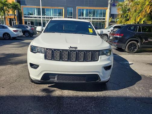 2021 Jeep Grand Cherokee Laredo