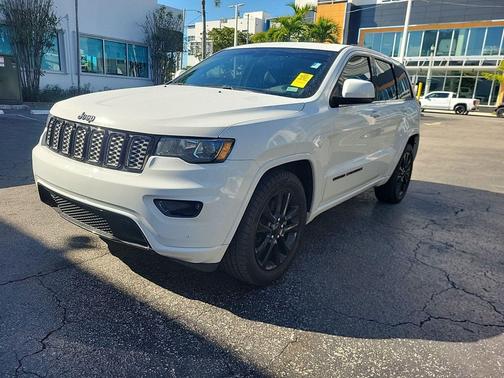 2021 Jeep Grand Cherokee Laredo