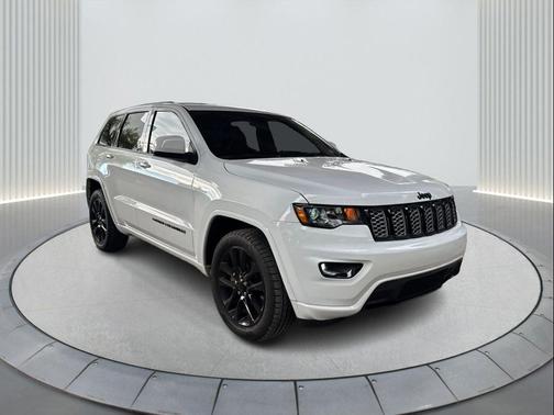 2021 Jeep Grand Cherokee Laredo
