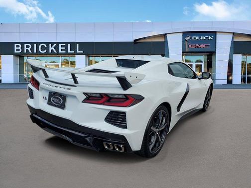 Arctic White 2023 Chevrolet Corvette Stingray w/3LT