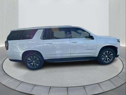 2021 Chevrolet Suburban LT
