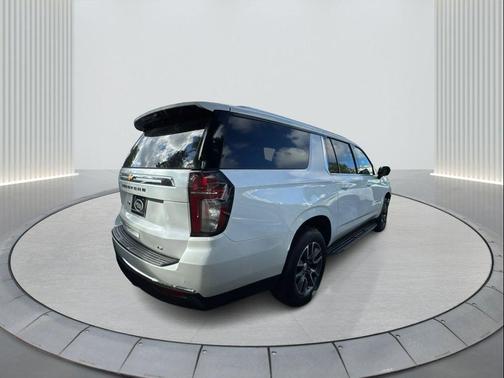 2021 Chevrolet Suburban LT
