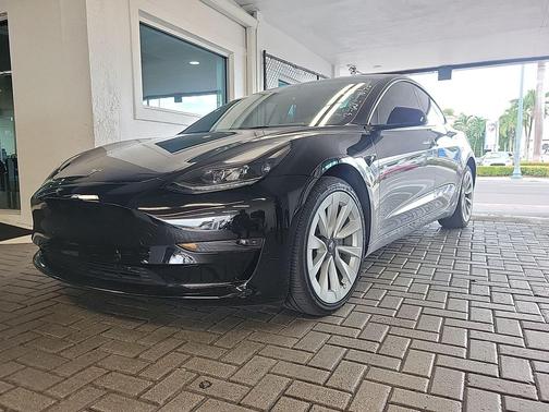 2023 Tesla Model 3 Standard Range