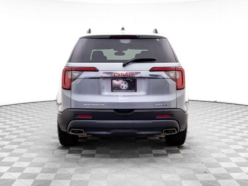 2023 GMC Acadia AWD AT4