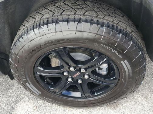 2023 GMC Acadia AWD AT4