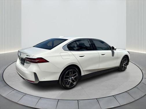 2024 BMW i5 eDrive40