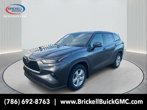 2022 Toyota Highlander LE