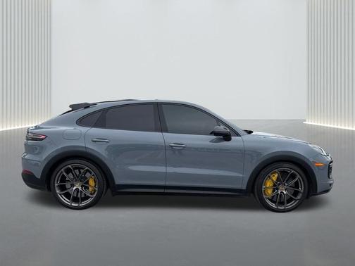 2022 Porsche Cayenne Turbo GT