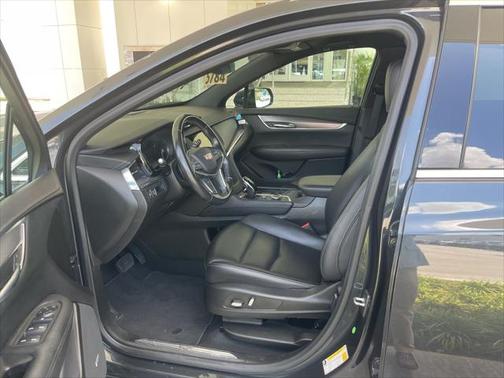 2022 Cadillac XT5 Luxury