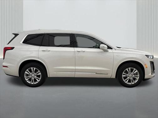 2025 Cadillac XT6 Luxury FWD