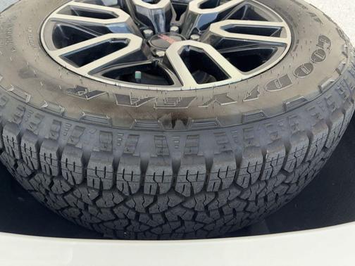 2021 GMC Yukon 4WD AT4