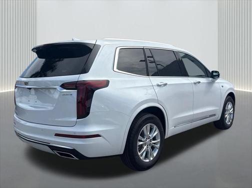 2025 Cadillac XT6 Luxury FWD