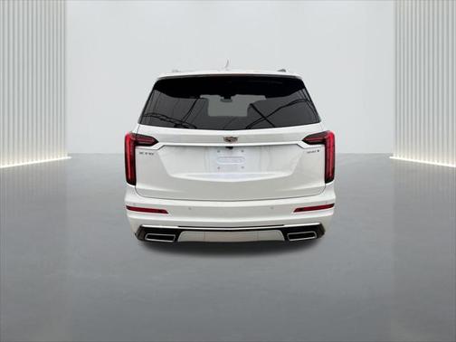 2025 Cadillac XT6 Luxury FWD