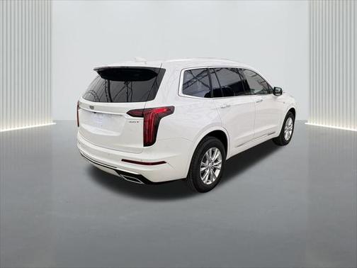 2025 Cadillac XT6 Luxury FWD