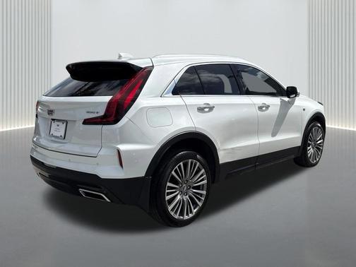 Crystal White Tricoat 2024 Cadillac XT4 Premium Luxury