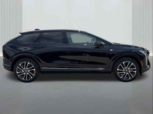 2025 Cadillac OPTIQ Sport 1 AWD