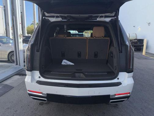 2025 Cadillac Escalade Premium Luxury