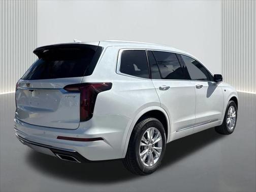 2025 Cadillac XT6 Luxury FWD