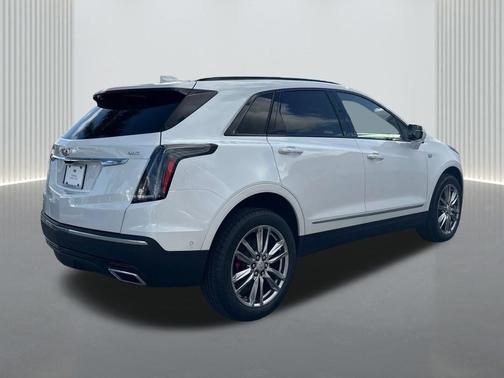 2026 Cadillac XT5 Sport