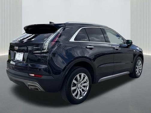 2022 Cadillac XT4 Premium Luxury
