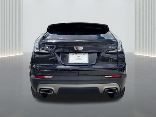 2022 Cadillac XT4 Premium Luxury