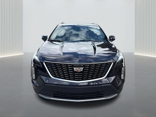 2022 Cadillac XT4 Premium Luxury
