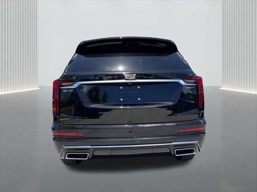2025 Cadillac XT6 Luxury FWD