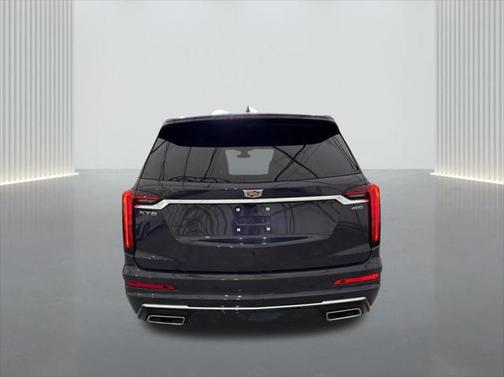 2025 Cadillac XT6 Premium Luxury FWD