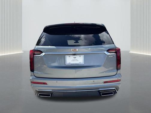 2025 Cadillac XT6 Luxury FWD