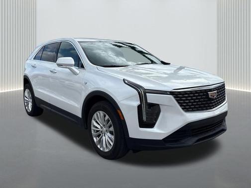 2024 Cadillac XT4 Luxury