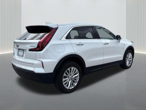 2024 Cadillac XT4 Luxury