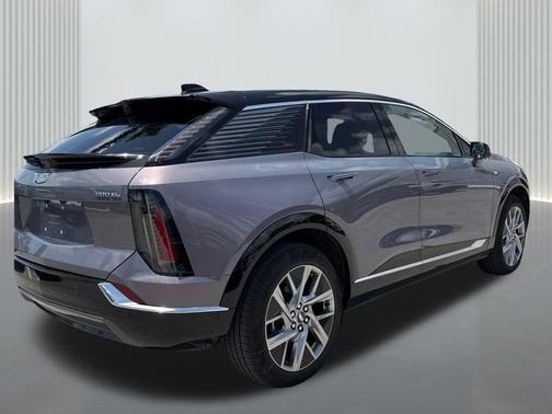2025 Cadillac OPTIQ Luxury 1 AWD