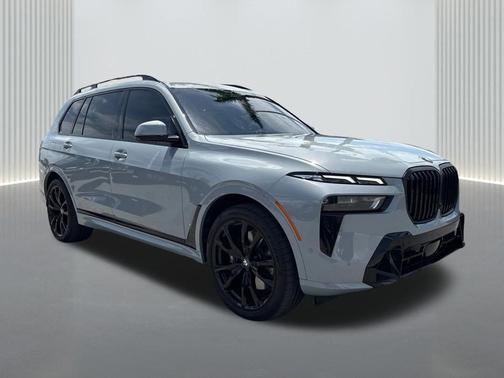 Brooklyn Grey Metallic 2025 BMW X7 xDrive40i