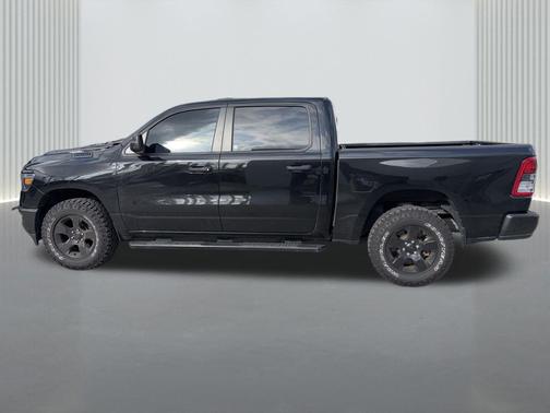 Diamond Black Crystal Pearlcoat 2023 RAM 1500 Tradesman