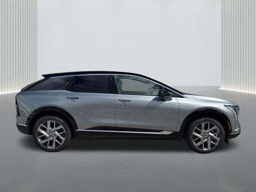 Argent Silver Metallic 2026 Cadillac OPTIQ Luxury