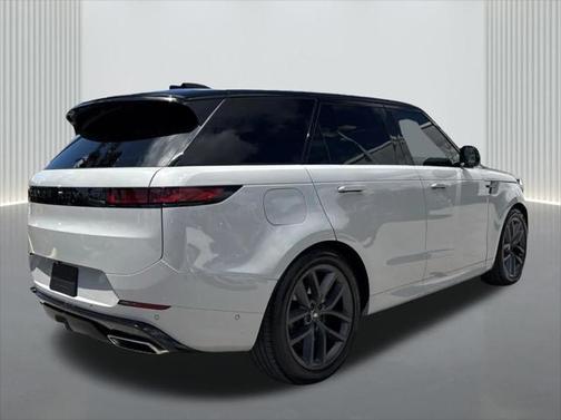 2024 Land Rover Range Rover Sport SE