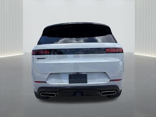 2024 Land Rover Range Rover Sport SE