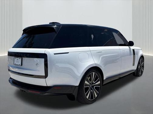 2023 Land Rover Range Rover SV