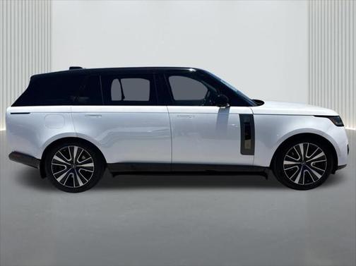 2023 Land Rover Range Rover SV