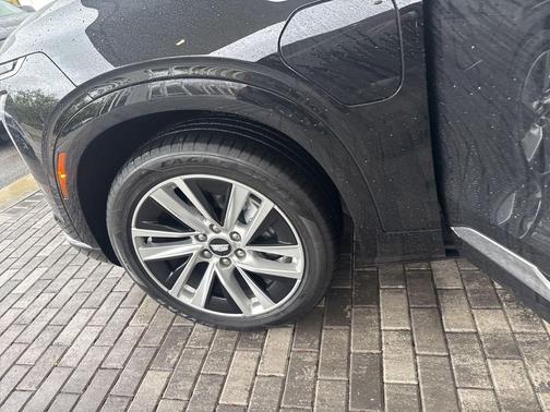 Stellar Black Metallic 2026 Cadillac VISTIQ Luxury