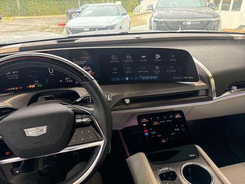 Black Metallic 2026 Cadillac VISTIQ Luxury