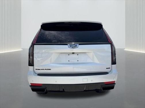 2022 Cadillac Escalade Luxury