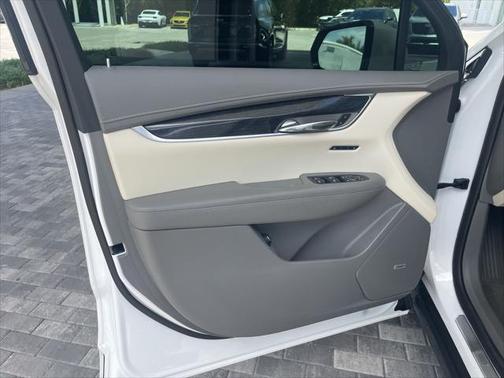 2022 Cadillac XT6 Premium Luxury FWD