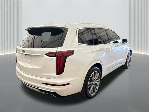 2022 Cadillac XT6 Premium Luxury FWD